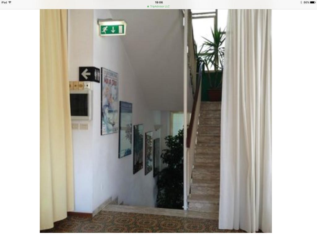 Hotel Mirella Римини Экстерьер фото
