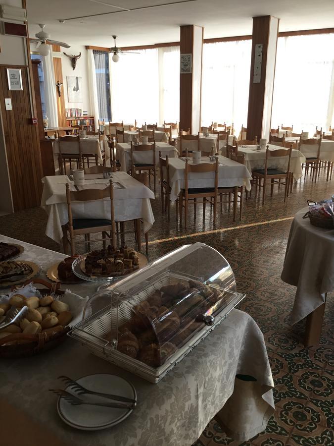 Hotel Mirella Римини Экстерьер фото