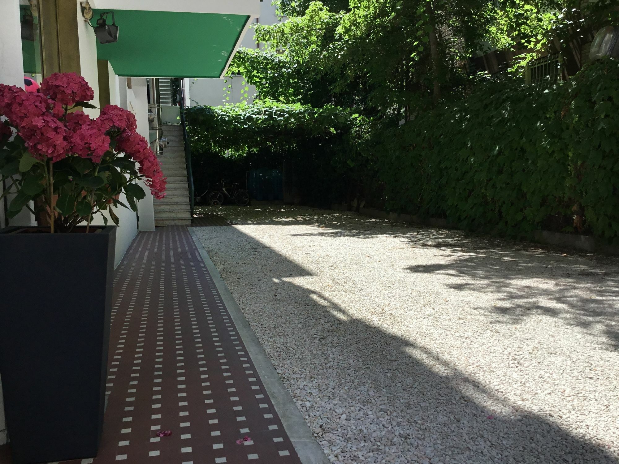 Hotel Mirella Римини Экстерьер фото